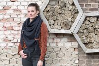 Knit Factory Coco DreiecksSchal 190x85 cm Glatt Rot