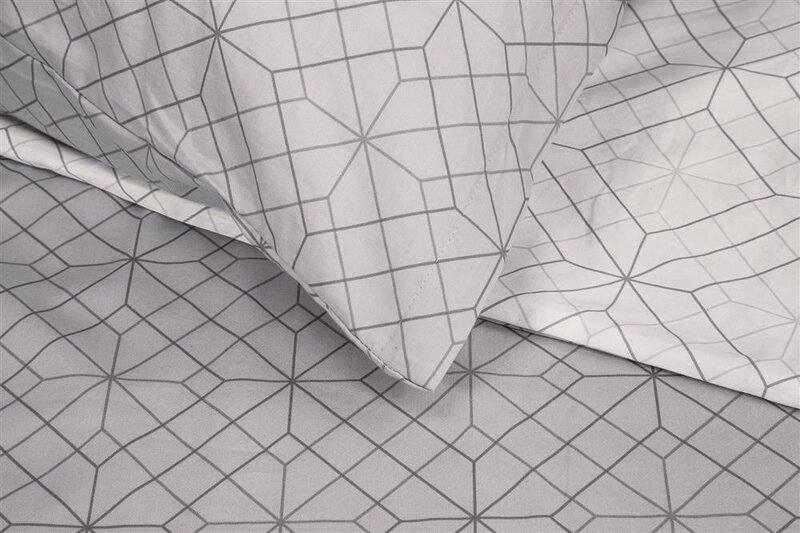 Aminata-Home Biber-Bettwäsche 135 x 200 gestreifte Streifen-Motiv geometrisch geometrisches-Muster Baumwolle mit Reißverschluss Flanell-Bettwäsche-Set weich & kuschelig weiß Rose Landhaus-Sti