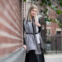 Knit Factory Fay Pareo 180x130 cm Glatt Lila