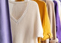 Knit Factory Daisy Strickpullover V-Ausschnitt Fuchsia 36/44