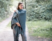 Knit Factory Dusk Poncho Cape Schwarz/Anthrazit