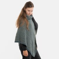 Knit Factory Amber Gestrickter Poncho Laurel/Urban Green