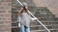 Knit Factory Amber Gestrickter Poncho Iced Clay/Beige