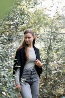 Knit Factory Amber Bolero Schwarz