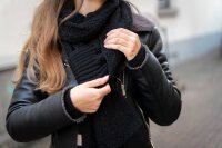 Knit Factory Haze Schal Midnight Plum