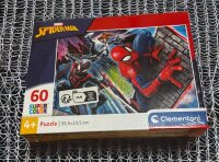 Clementoni 26048 Supercolor Spiderman  Puzzle 60 Teile ab 4 Jahren, buntes Kinderpuzzle mit besonderer Leuchtkraft & Farbintensität, Geschicklichkeitsspiel für Kinder