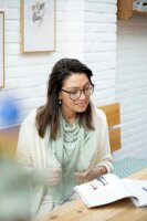 Knit Factory Jose Dreieckstuch Sage Green 190x85 cm Gestreift