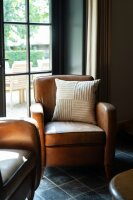 Knit Factory Ritz Kissen Schwarz 50x50 cm Gestreift