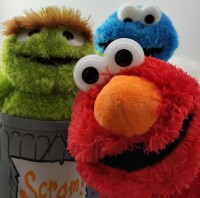 Soma Sesamstrasse Kuscheltier Plüsch Figur 72 cm Plüschtier Stofftier kuschelweich ab den ersten Lebensmonaten geeignet als Geschenk (Elmo Rot)