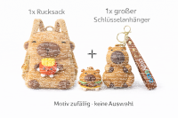 Capybara Rucksack 2in1 Plüsch Kinder Kindergarten Tasche mit Schlüsselanhänger zufälliges Motiv Burger oder Pommes Geschenkidee
