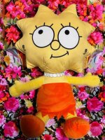 The Simpsons Plüschtier 39 cm – Lisa– Weiches Kuscheltier für Kinder, Fans & Sammler, Stofftier zum Kuscheln – 1 Stück