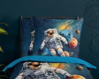 Pure Bettwäsche 135x200 + 1 x 80x80 cm Mikrofaser Saros Astronaut im Weltraum blau